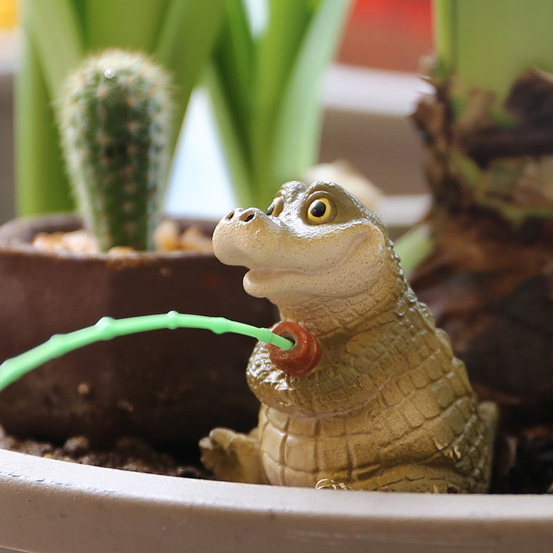 Resin Crocodile Figurine Garden Statue Outdoor Animal Sculpture Fishing Ornament
