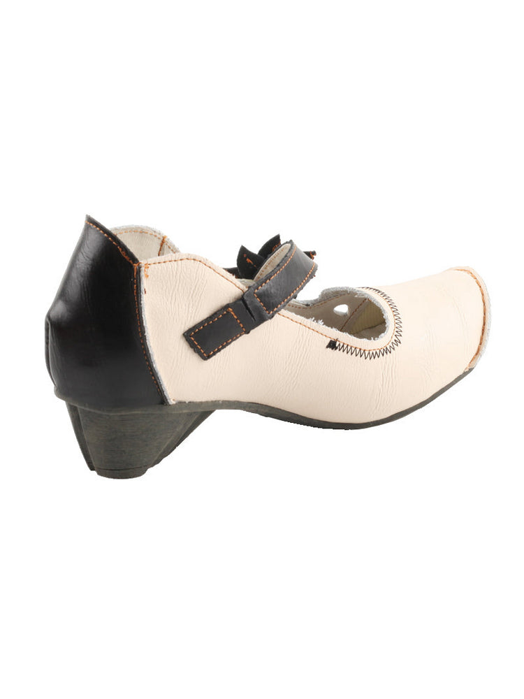 TMA EYES MAiA Leather Shoes  Hollow Curled Toe Flower Elastic Low Heel