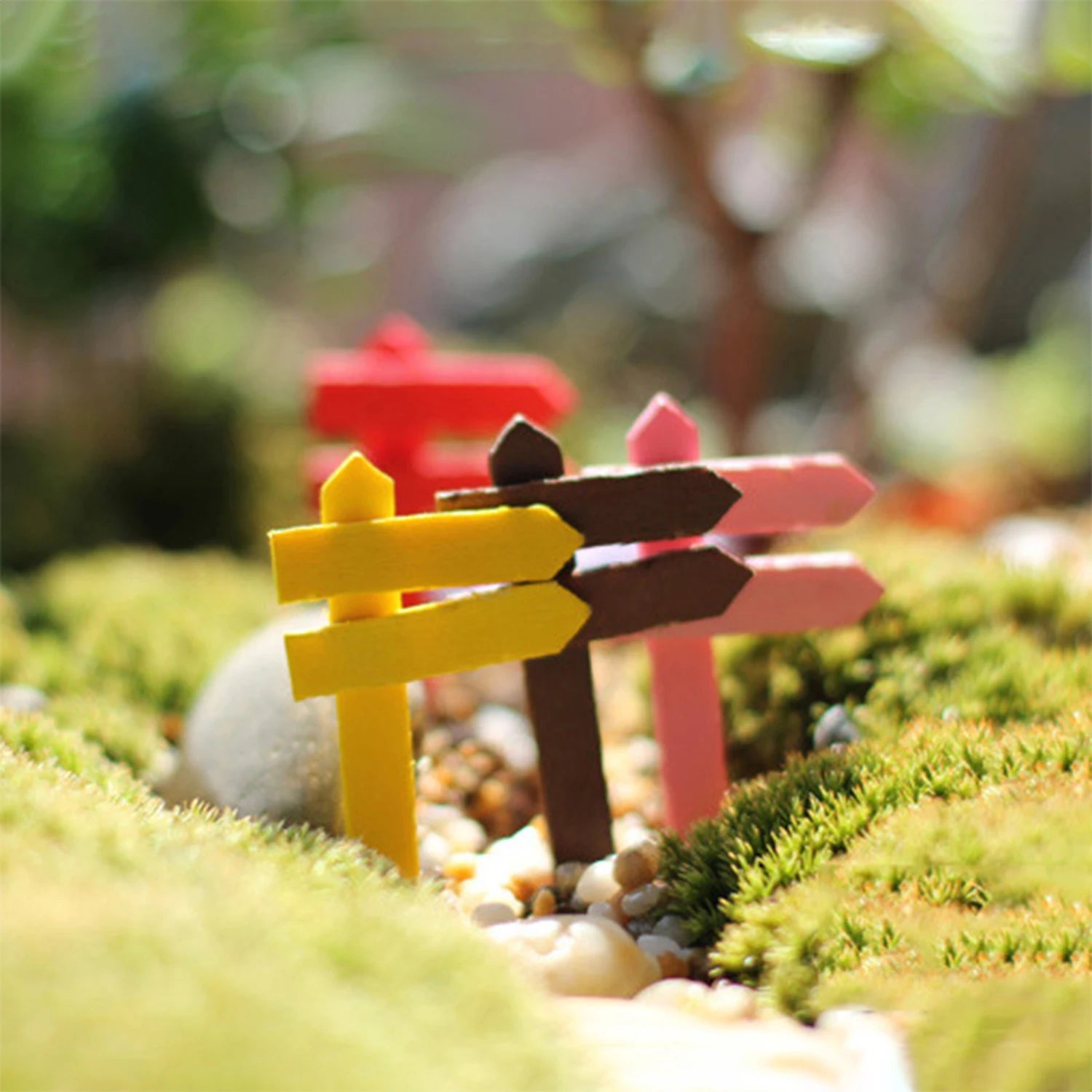 10pcs Colorful Miniature Signpost Wooden Garden Stakes for Fairy Garden Decor