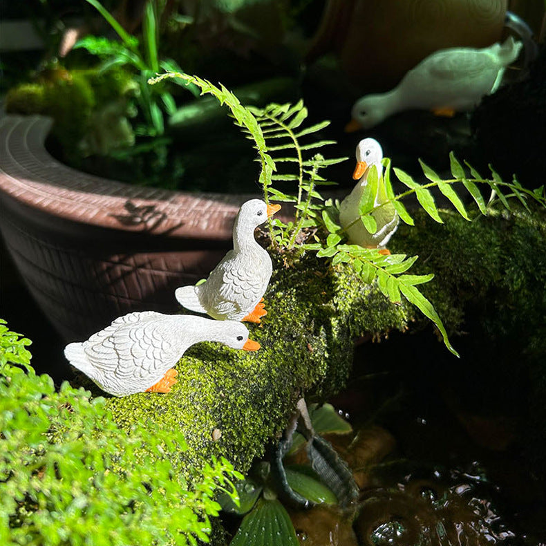 3Pcs White Duck Figurine Garden Statue Set Resin Animal Sculpture Outdoor Decor