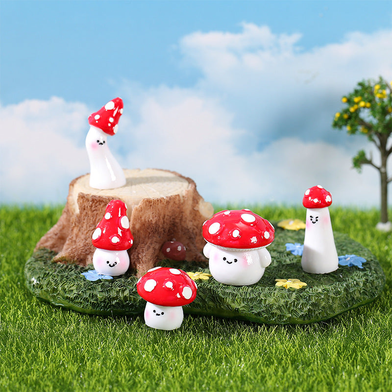 7Pcs Mini Resin Mushroom Figurines Miniature Fairy Garden Decor Bonsai Ornament