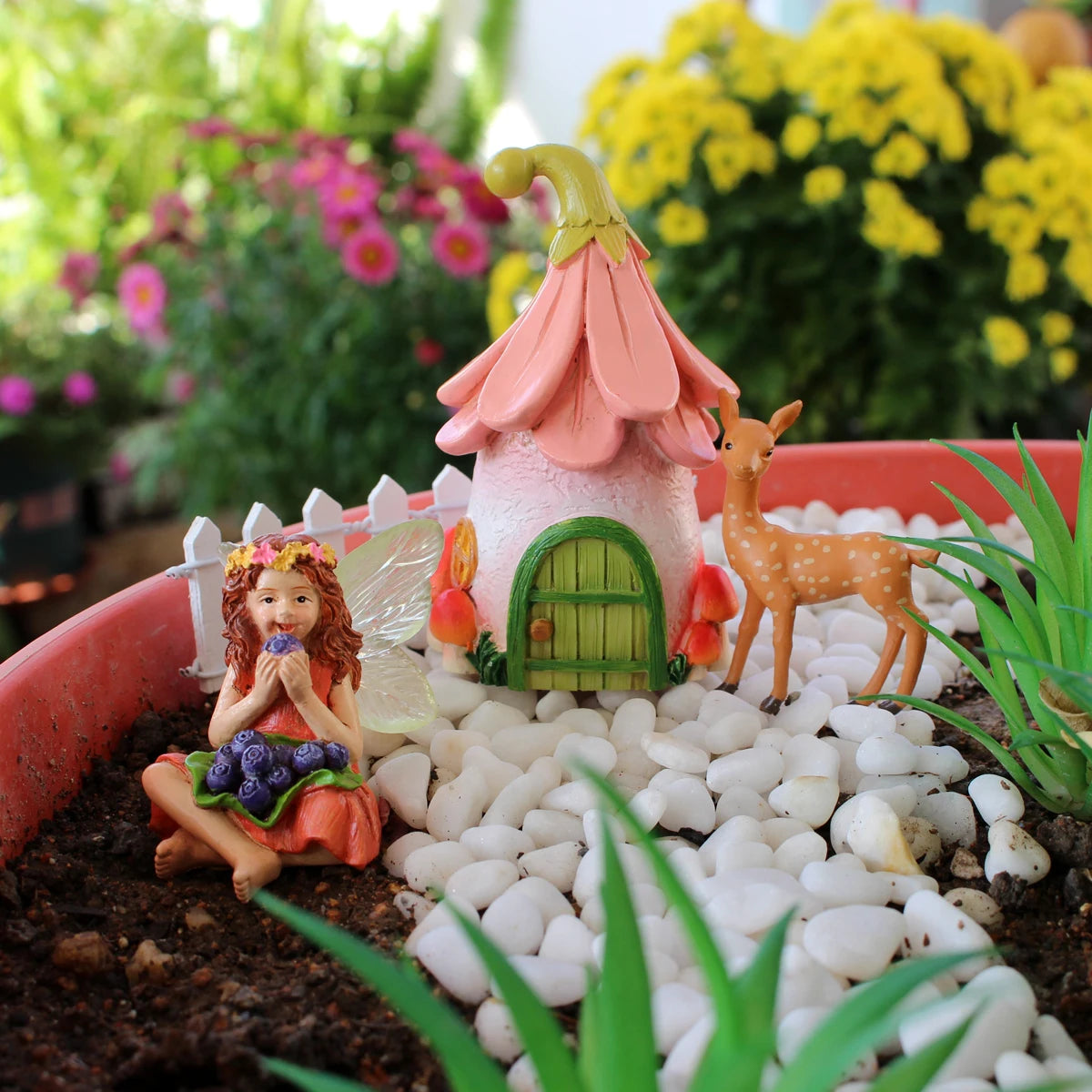 Mini Flower Fairy Eating Berry Statue Resin Miniature for Fairy Garden Pot Decor