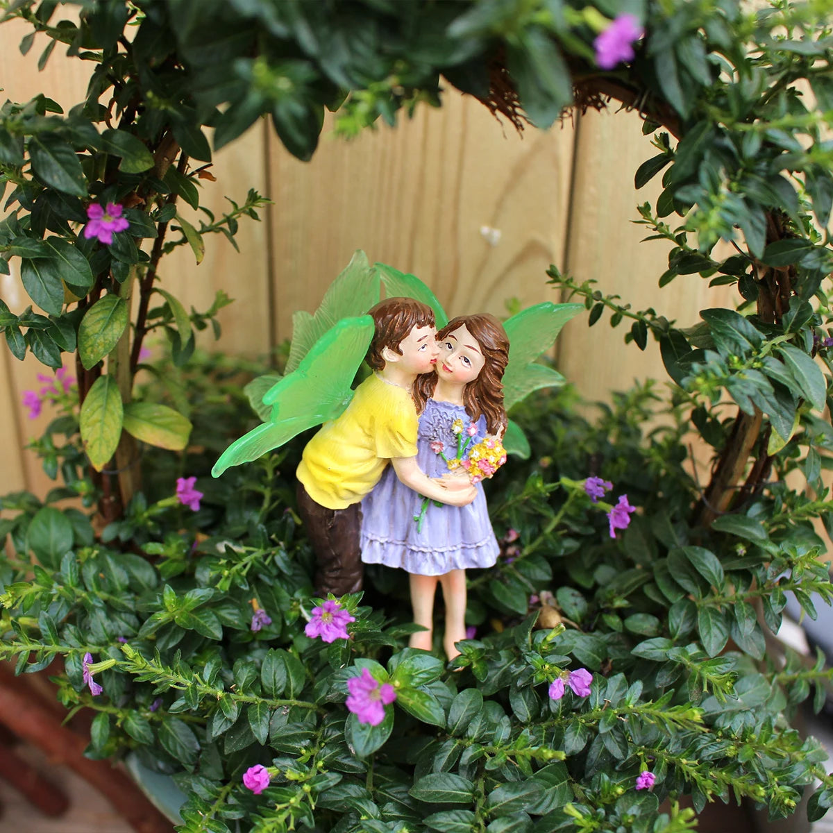 Kissing Flower Fairy Stakes Resin Miniature Figurine for Garden Pot Yard Decor