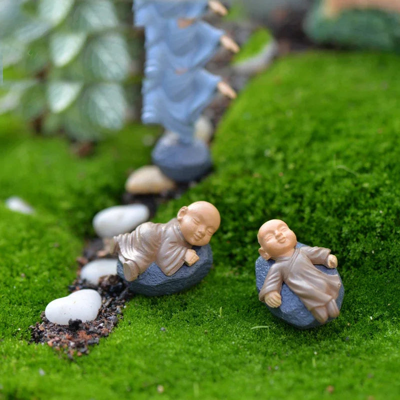 4pcs Chinese Monk Figurine Set Resin Mini Buddha Statues Bonsai Fairy Garden Decor