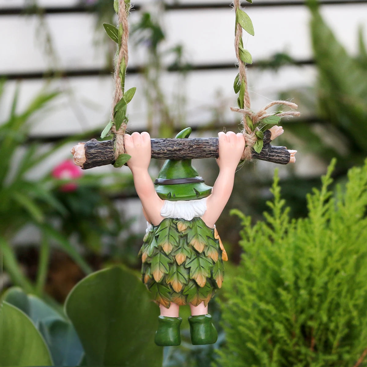 Lucky Shamrock Dwarf Hanging Swing Figurine Resin Irish Garden Statue Ornament
