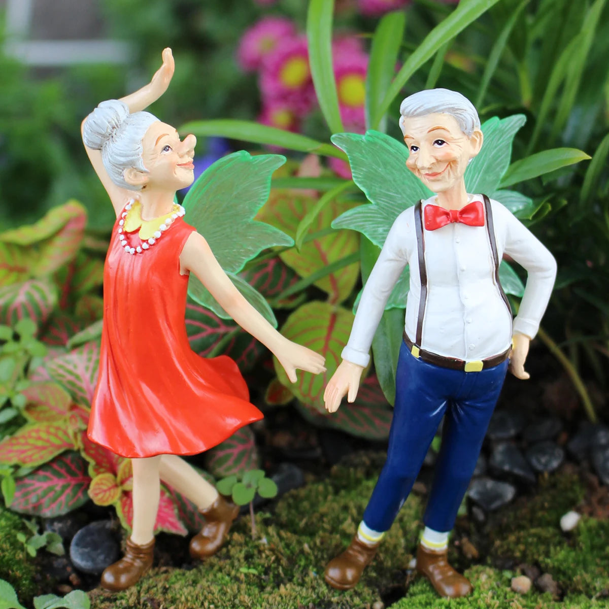 2pcs Valentine's Day Elderly Couple Fairy Set Glow in the Dark Wings Garden Gift