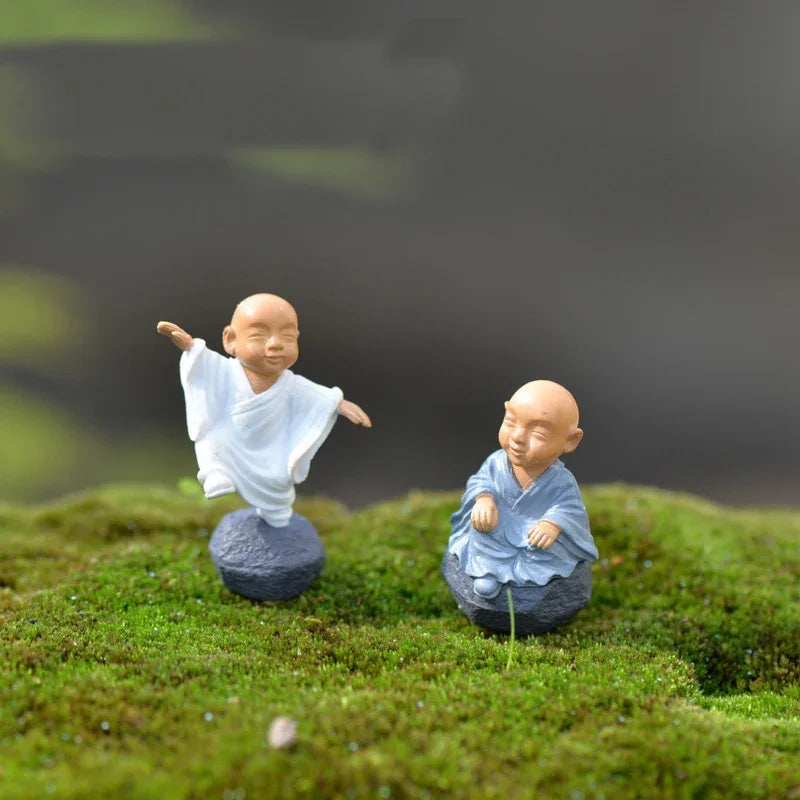 4pcs Chinese Monk Figurine Set Resin Mini Buddha Statues Bonsai Fairy Garden Decor