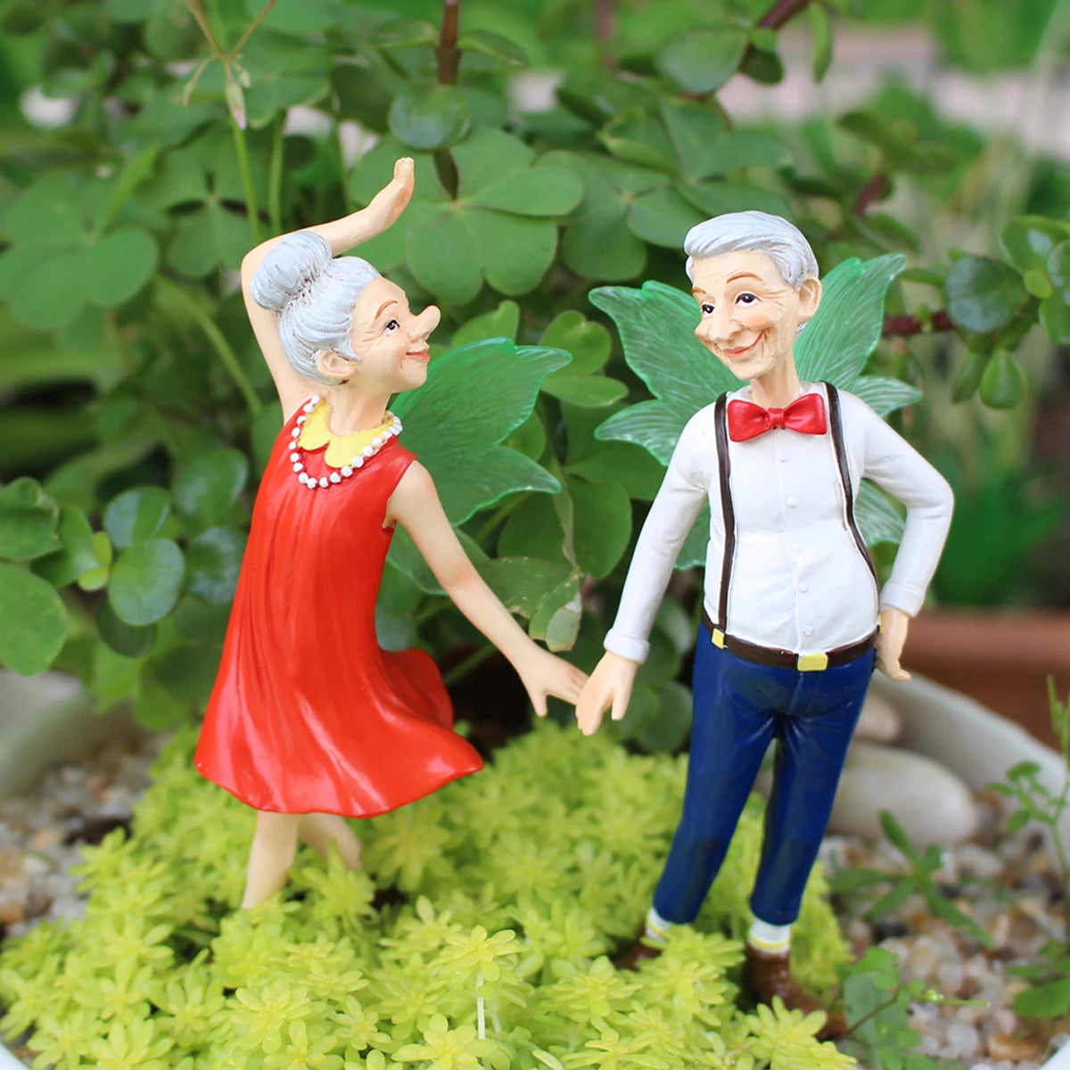 2pcs Valentine's Day Elderly Couple Fairy Set Glow in the Dark Wings Garden Gift