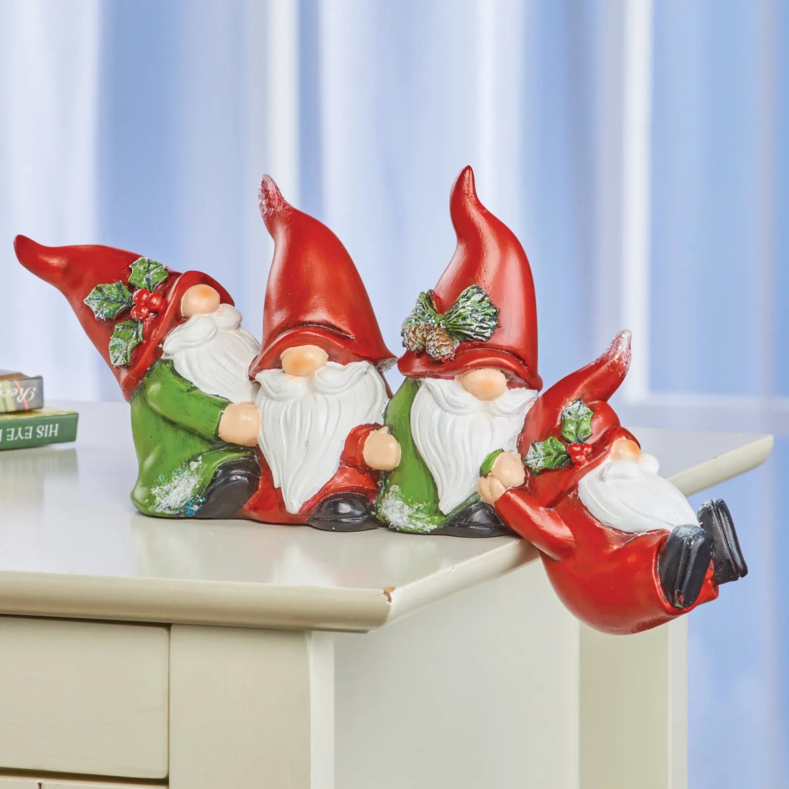4pcs Christmas Gnome Resin Ornaments Set Mini Santa Claus Dwarfs Holiday Decor
