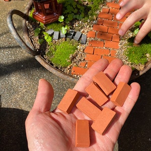 10pcs 1:12 Miniature Bricks Tiny Red Grey Brick for Dollhouse Fairy Garden DIY
