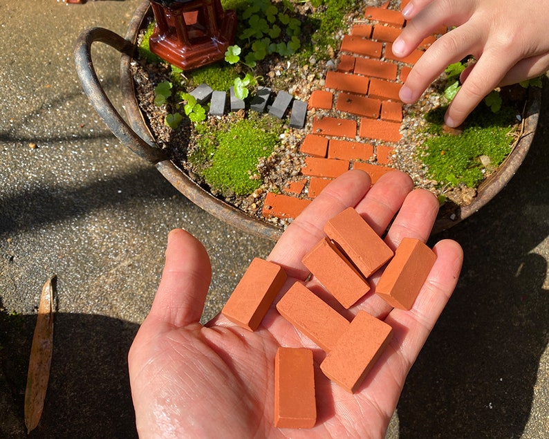 10pcs 1:12 Miniature Bricks Tiny Red Grey Brick for Dollhouse Fairy Garden DIY